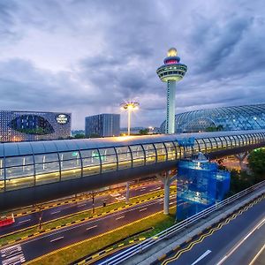 Crowne Plaza Changi Airport, An Ihg Hotel